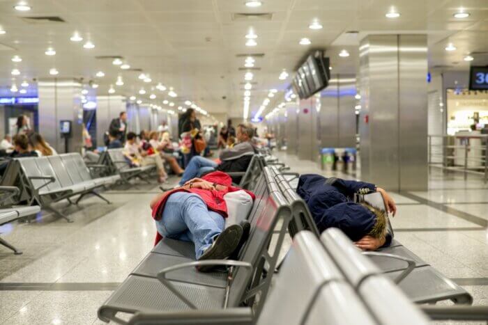 dormir no aeroporto