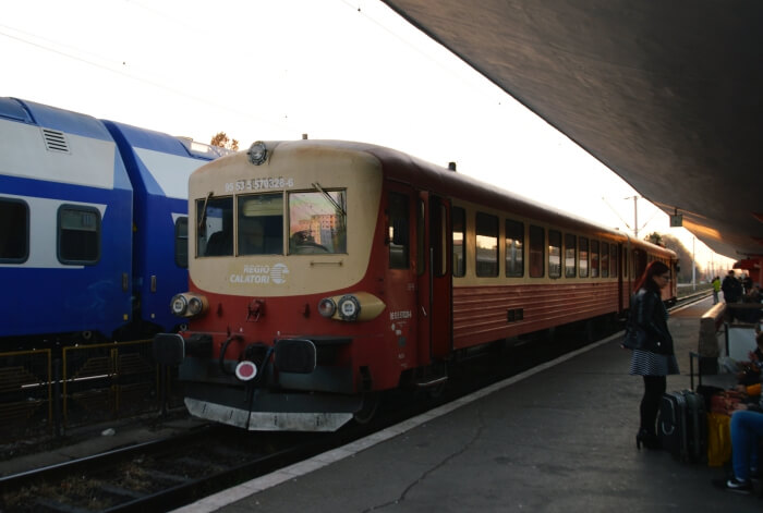 trem na romênia